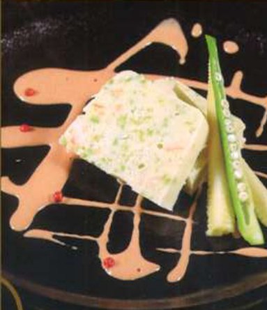 海老と枝豆とアスパラのテリーヌ（盛り付け例）